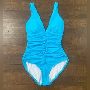 Jantzen Women’s 8 Swimsuit One Piece